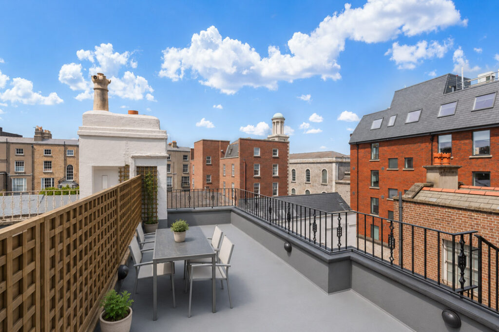 Top floor apartment in Georgian residence with Grand Canal views seeking €625k 8 Roof terrace