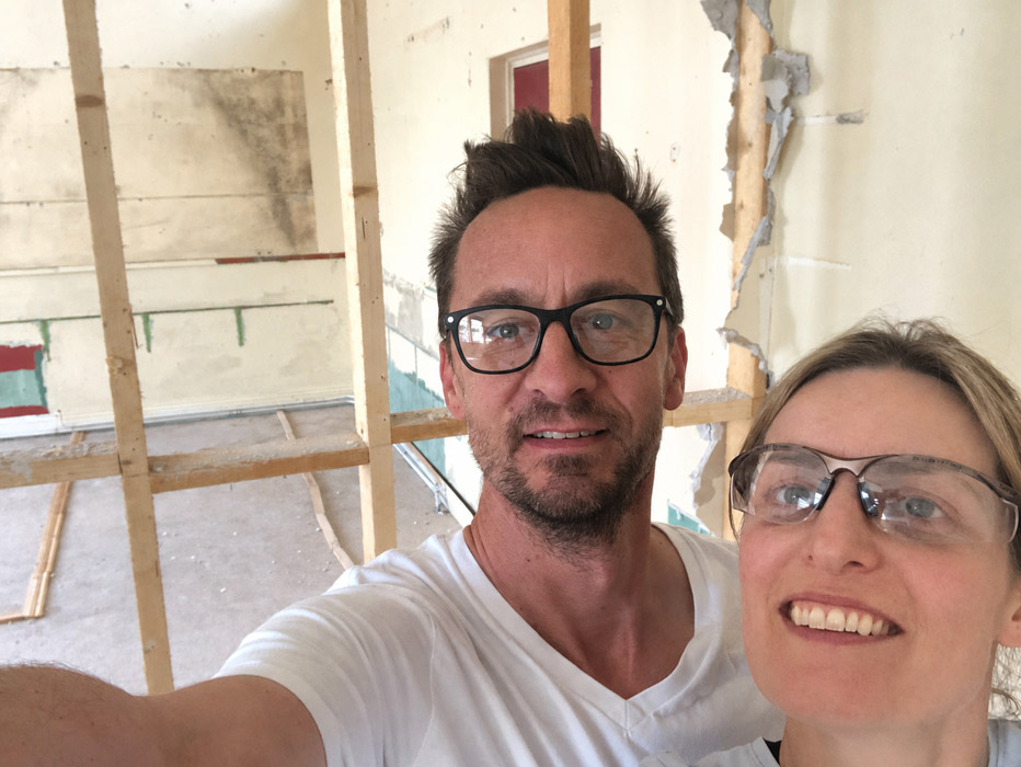 Tullycrine Schoolhouse Selfie IMG 2938a