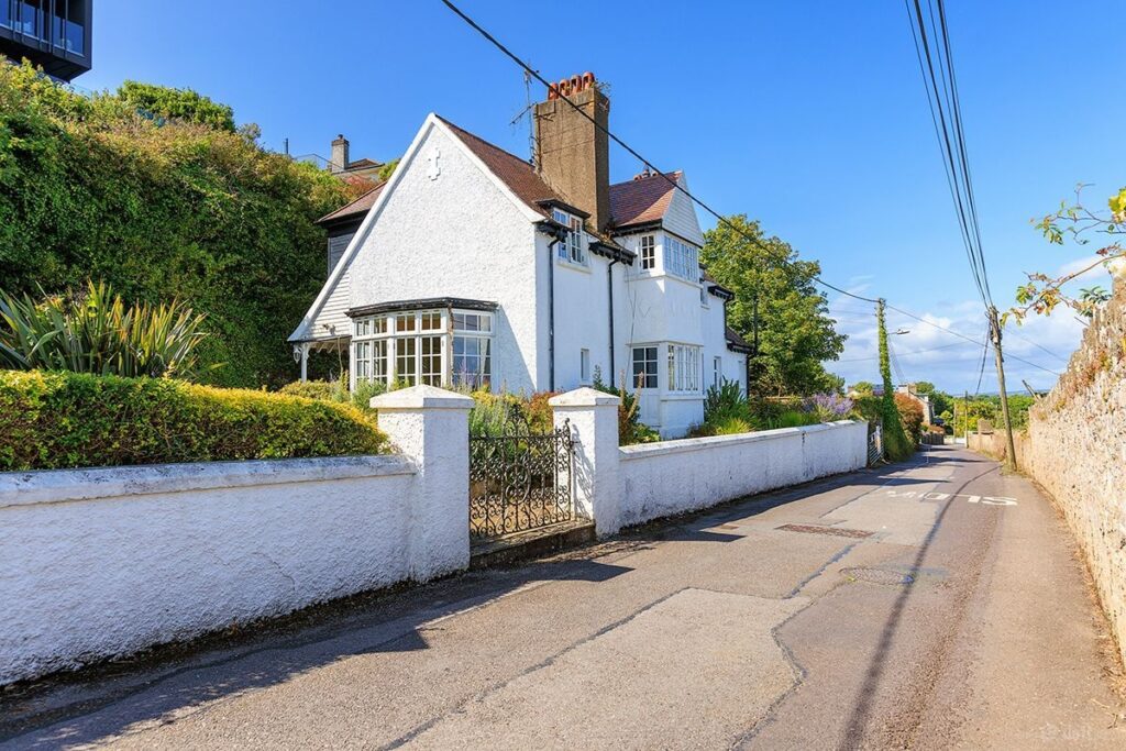 ardmore exterior