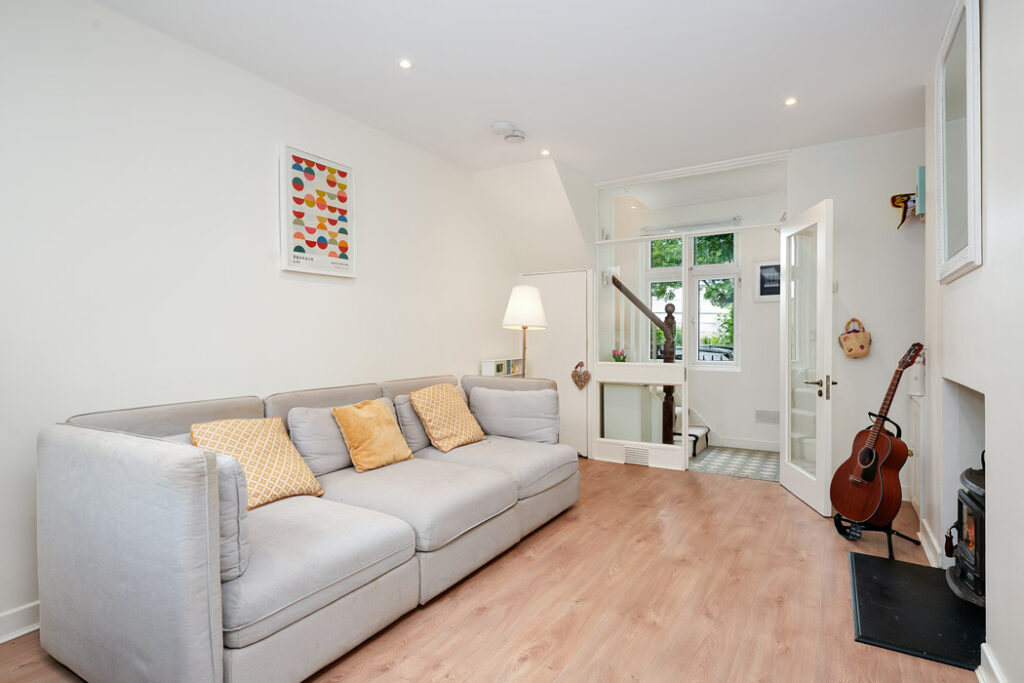Take me to the two-bed at the bridge on the Dodder’s nature trail seeking €625k 4 006