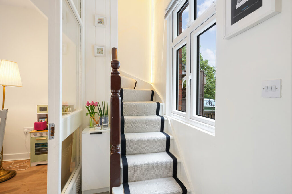 Take me to the two-bed at the bridge on the Dodder’s nature trail seeking €625k 2 016
