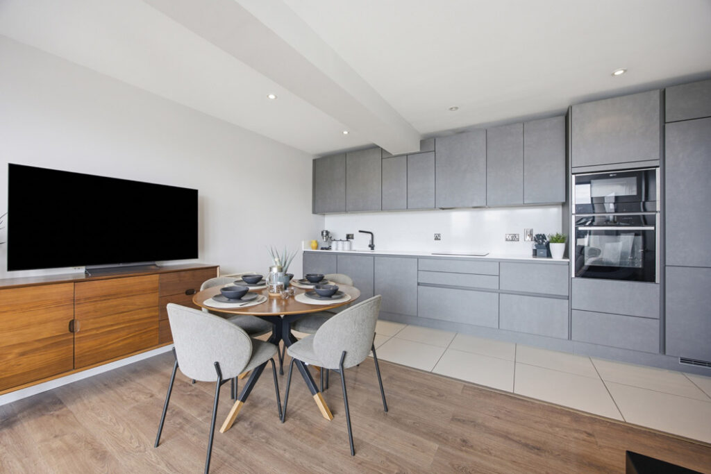 Docklands 2.0: On top of the world in a three-bedroom, 7th-floor apartment 4 105 GCR Kitchen 1