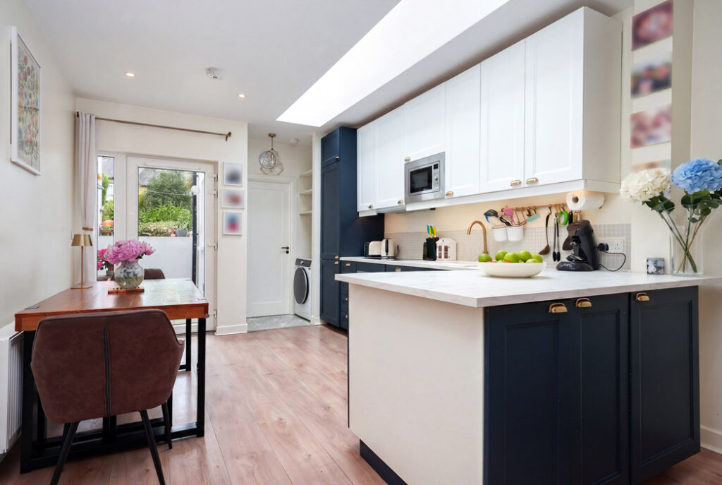 Take me to the two-bed at the bridge on the Dodder’s nature trail seeking €625k 7 13 BROOKVALE ROAD DUBLIN 4 D04 C6H9 75 10