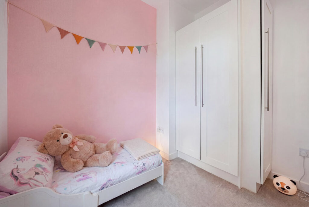 Take me to the two-bed at the bridge on the Dodder’s nature trail seeking €625k 9 13 BROOKVALE ROAD DUBLIN 4 D04 C6H9 75 202663016227