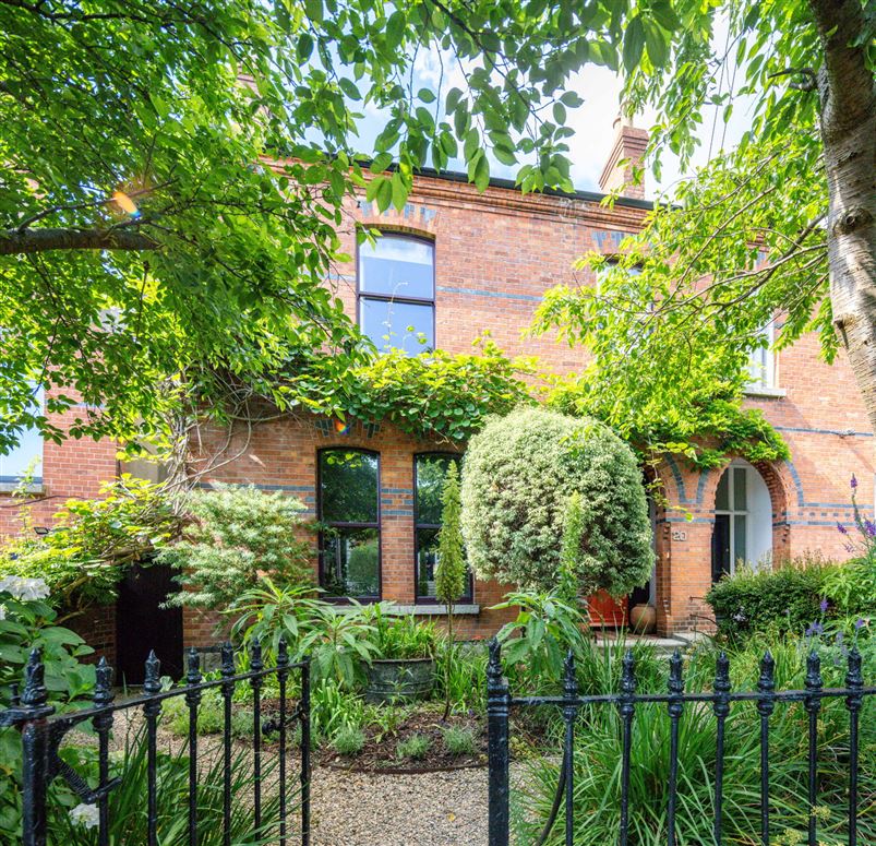 With ultra-private gardens, this contemporary Rathgar redbrick is swoon-worthy 1 3fdc1521 c782 4568 b379