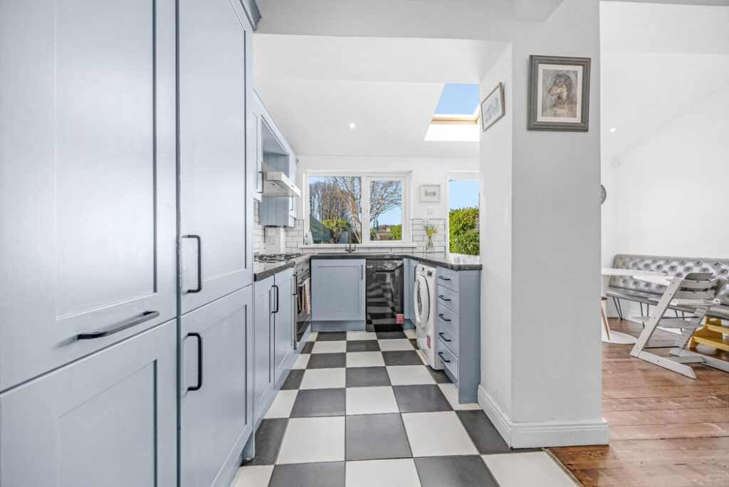47 Larkfield Gardens 22
