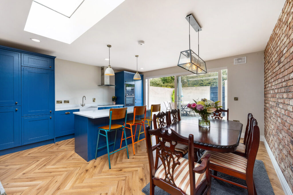 Move-in ready two-bed on one of Dublin 3’s widest streets, seeking €595k 6 89554 R 1 6L7A2218