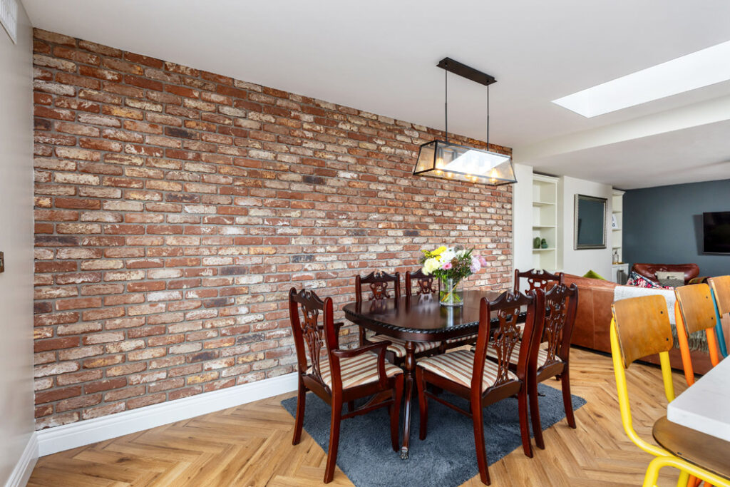 Move-in ready two-bed on one of Dublin 3’s widest streets, seeking €595k 7 89554 R 1 6L7A2228
