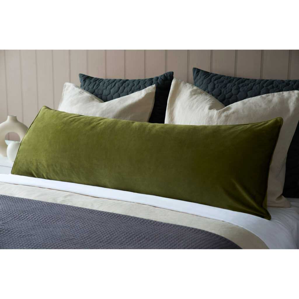The secret to minimal-effort bed-making, according to Jeff Goldblum 2 Belledorm 2001358346 02
