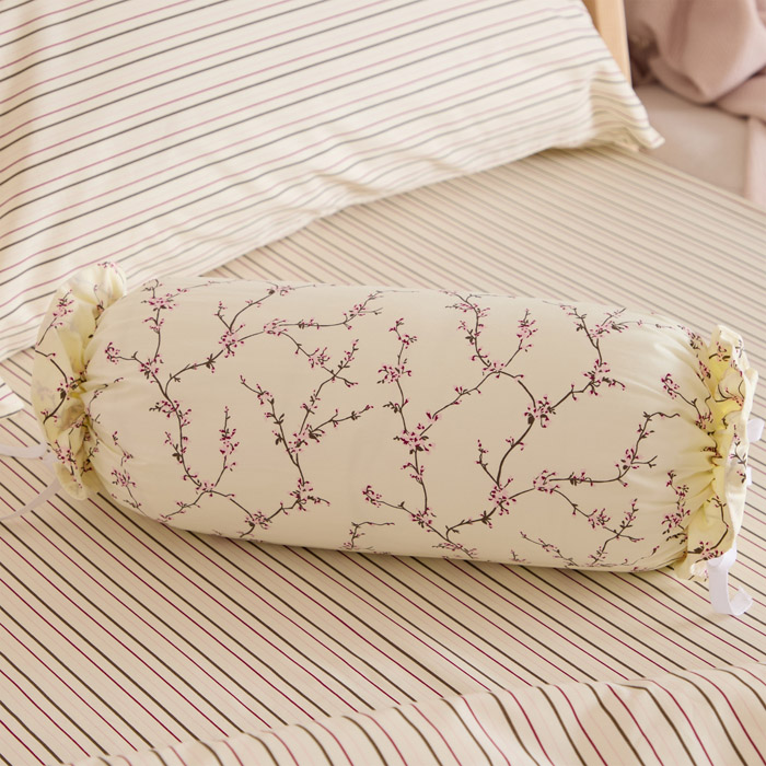 The secret to minimal-effort bed-making, according to Jeff Goldblum 5