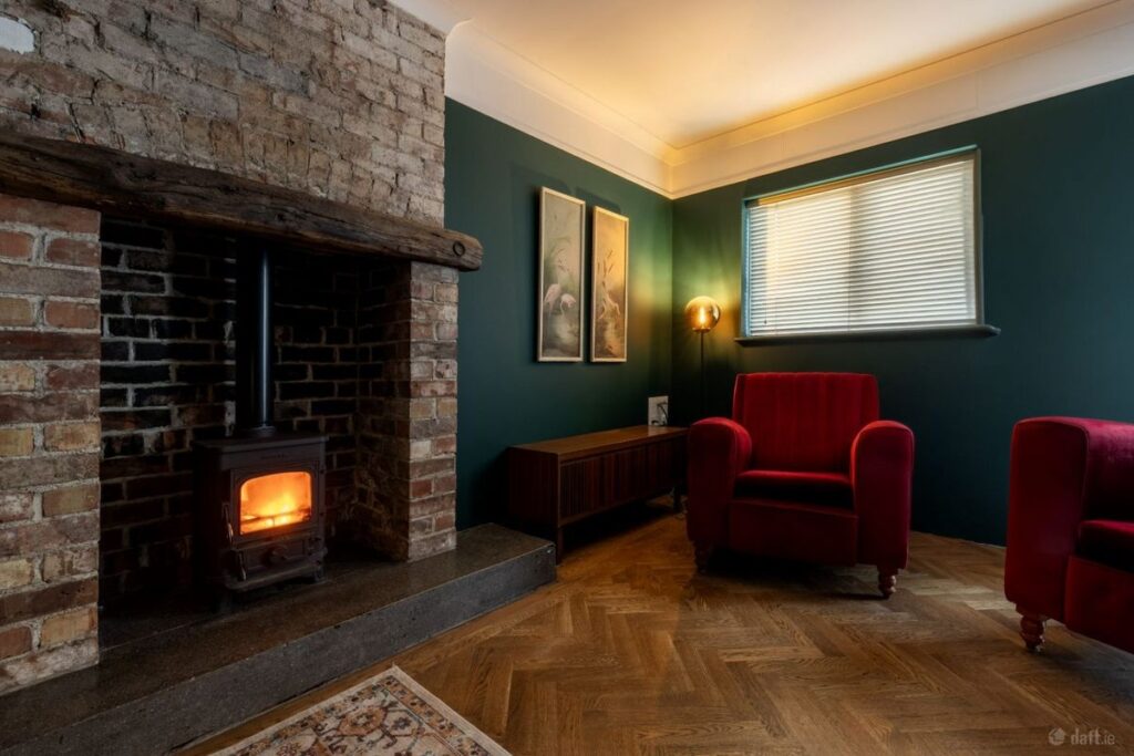LIVING ROOM 2