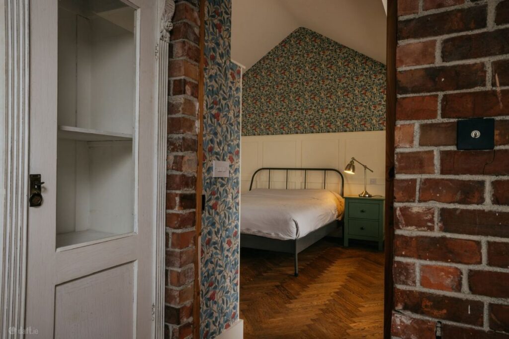 PRIMARY BEDROOM 1