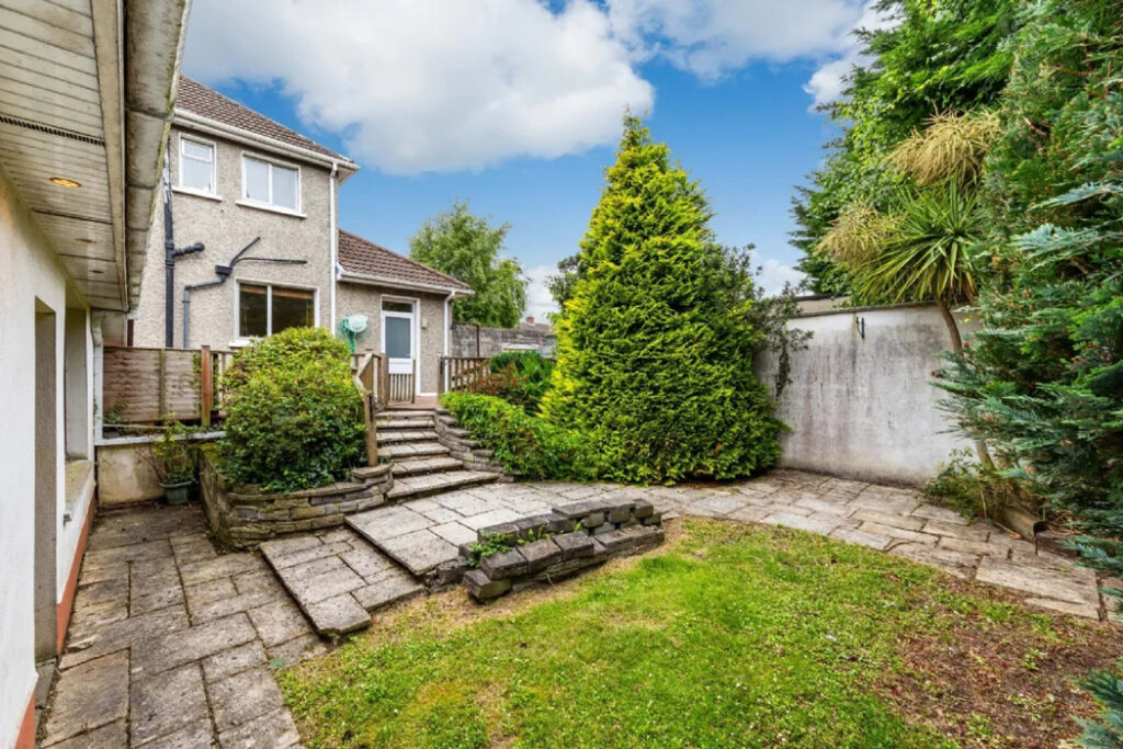 Does the renovation of this home and building to the side make financial sense? 13 back garden
