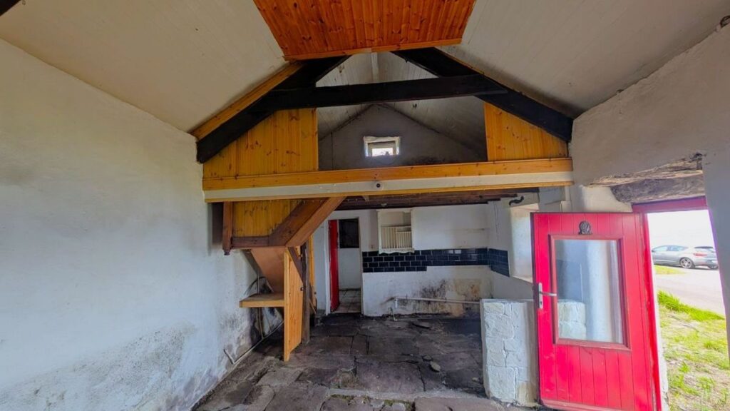 Charlie Chaplin’s daughter's tiny Kerry bolthole comes with a big backstory 8 basic interior