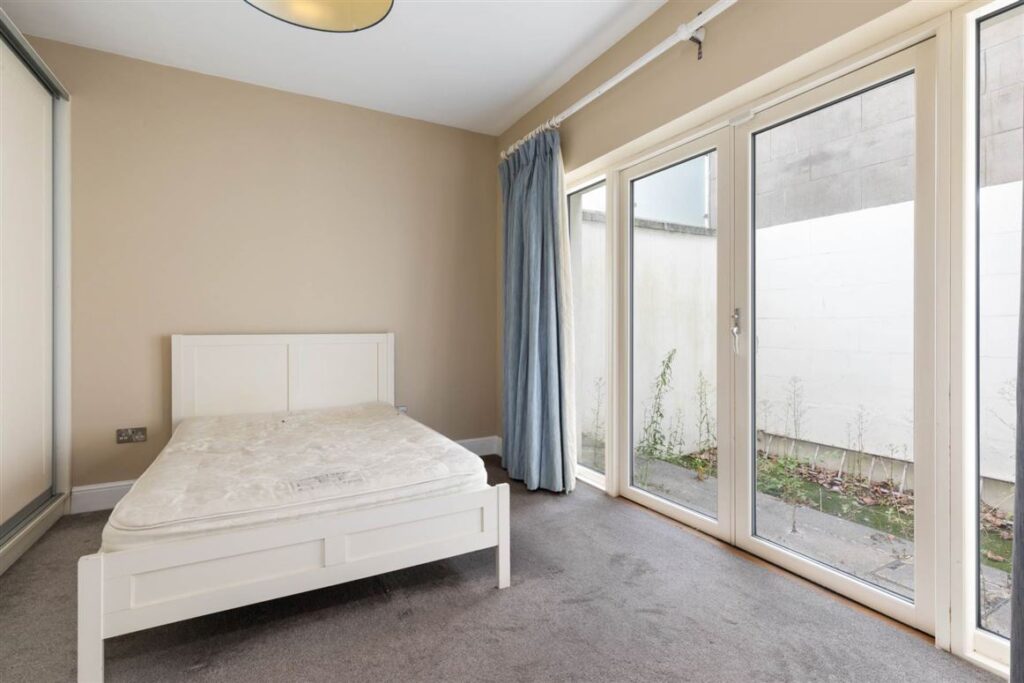 An own-door, one-bedroom basement apartment in Portobello is seeking €395k 5 bedroom 3