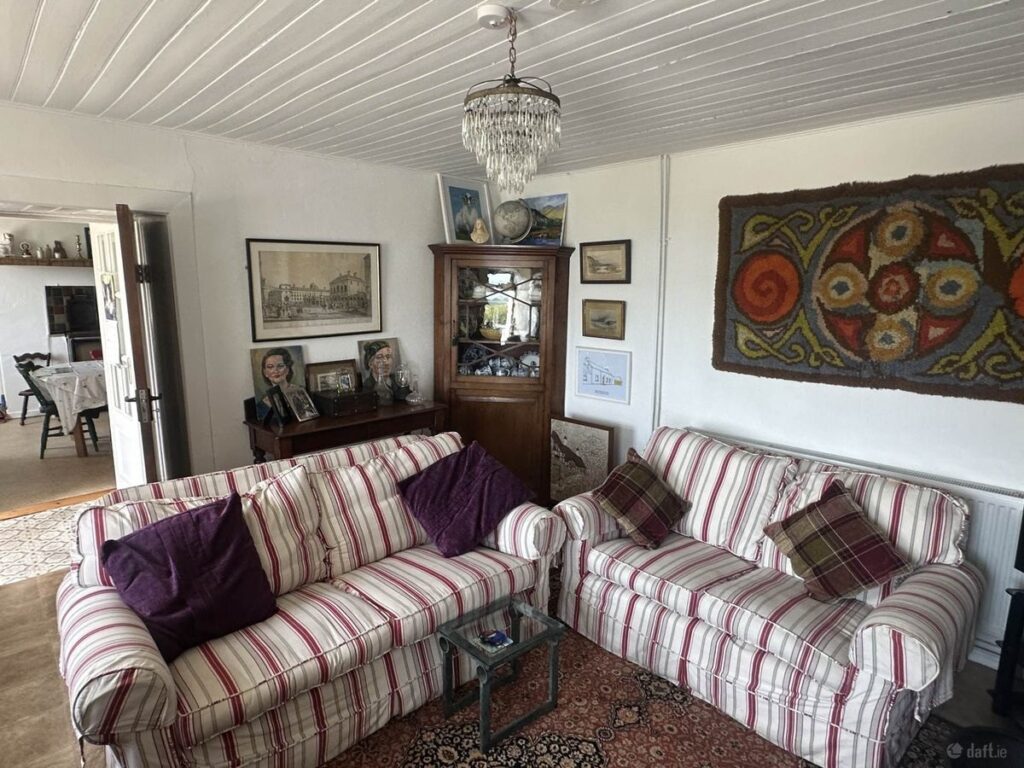 donegal living to kitchen