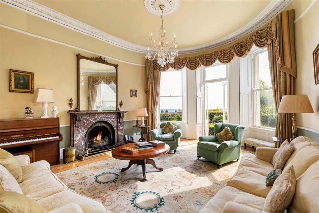 drawing room