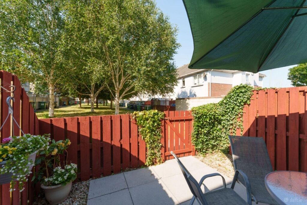 Secret gardens, riverside trails and other "Easter egg" features for €325k 15 lucan secret green