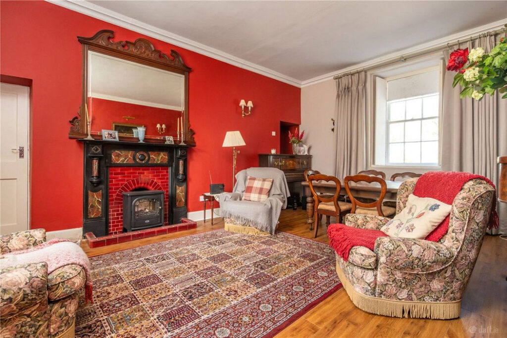 mayo living room