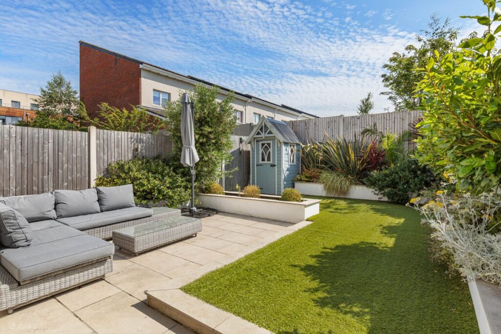Waterfront living: Rural Georgian period home or a D15 four-bed for €695k? 5 30 Pelletstown Avenue, Royal Canal Park, Dublin 15