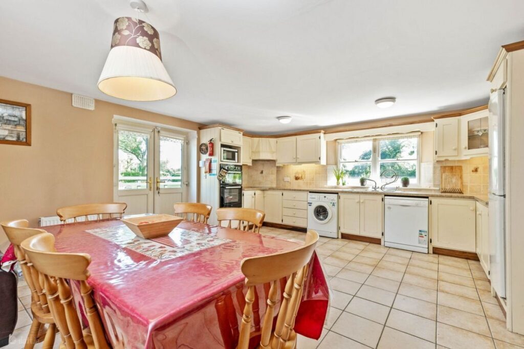 tipperary eat in kitchen