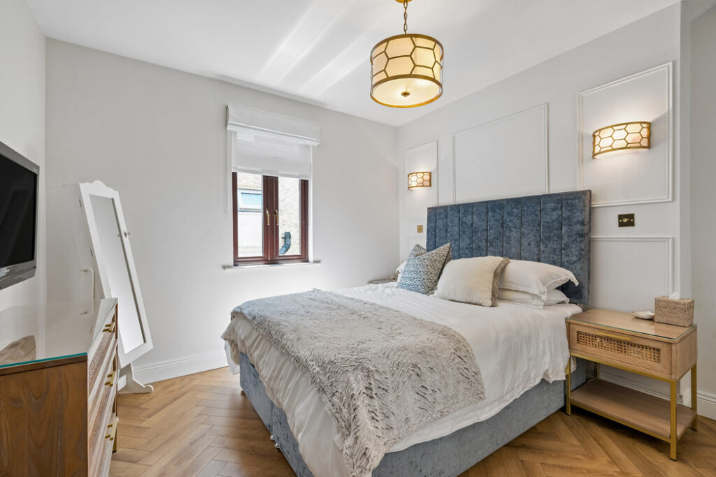 From basic short-let to luxuriously appointed two-bed in the heart of Viking Dublin, €495k 6 13 print image 15