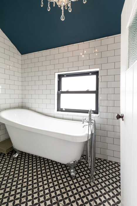 Fairview two-bed with attic offering park life on the doorstep, €595k 6 89569 R 1 22 Cadogan 1970