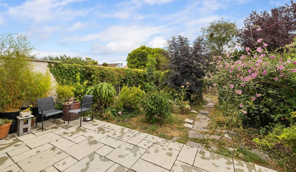 91391 R 1 0 49 barton road east 29