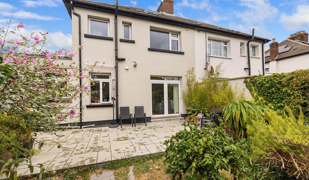 91391 R 1 0 49 barton road east 32