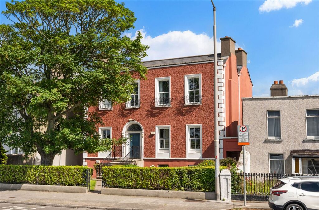 Clontarf exterior