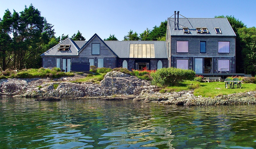 Shoreside shelter with spellbinding sea views and access to nature 1 nature