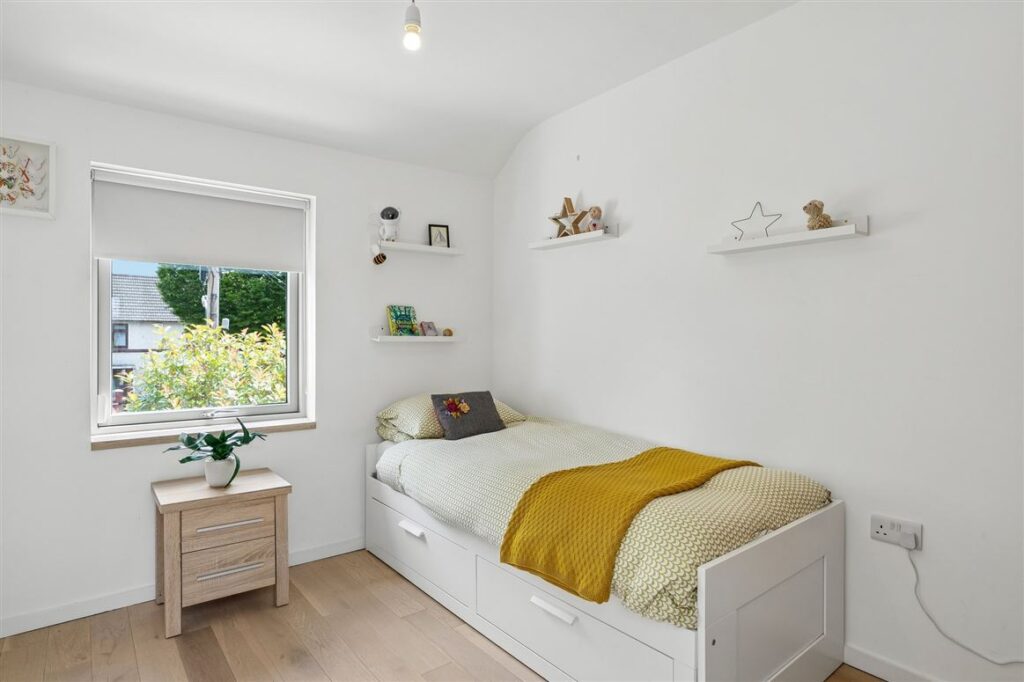 bed 3 3