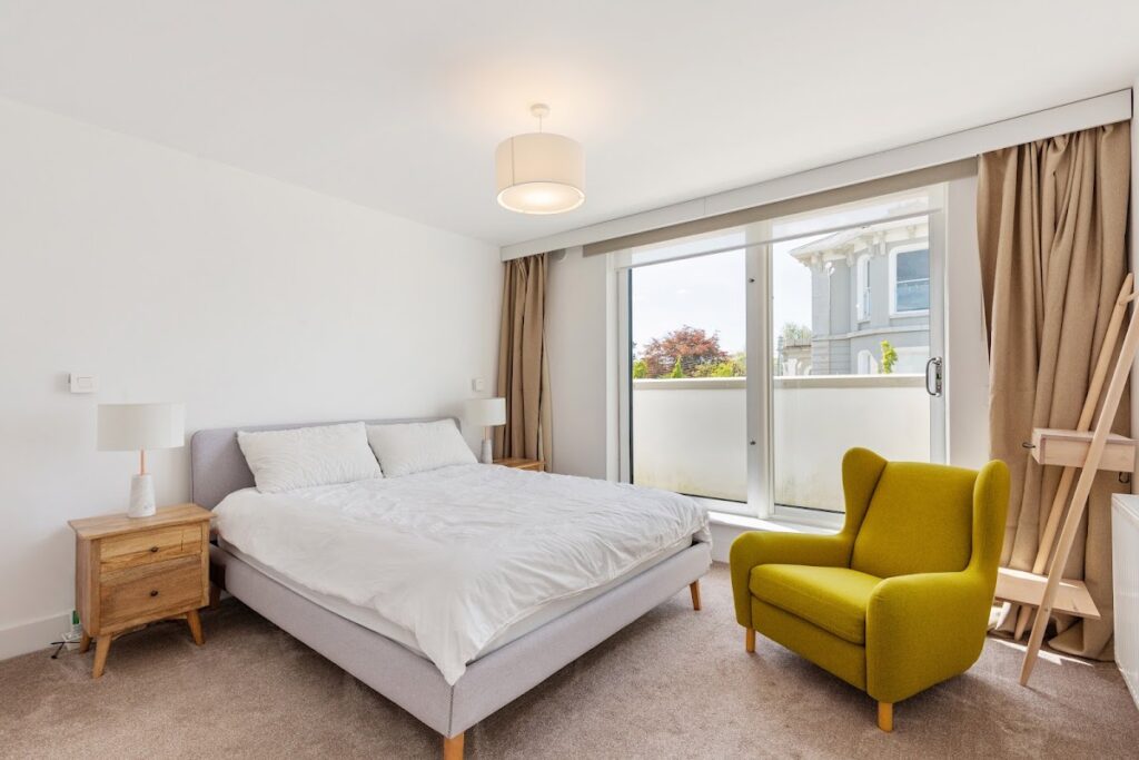 bedroom1 1