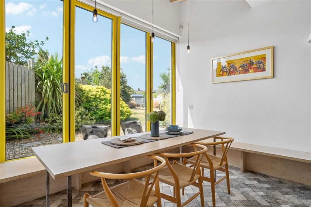 dining area 2
