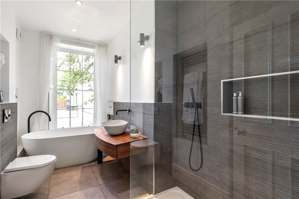 family bathroom 1
