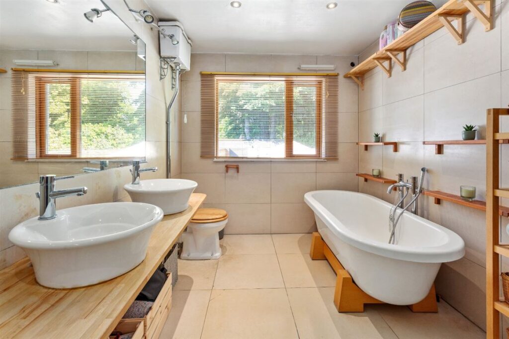 D9 Drumcondra family home for fans of fitness, hobbies and the great outdoors €695k 11 family bathroom