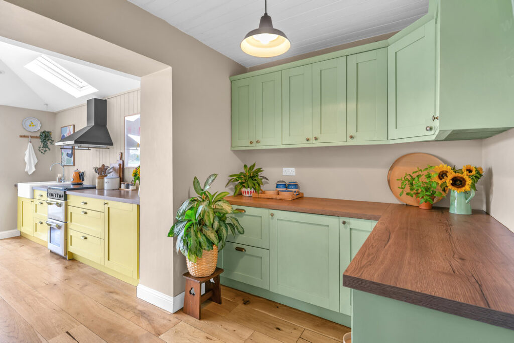 Ireland’s original interiors blogger is putting her lakeside home on the market for €394k 6 g