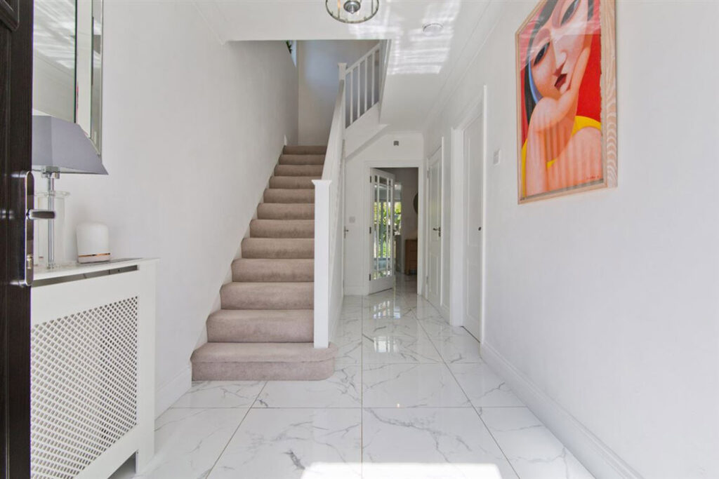 D14 three-bed semi with gorgeous, south-facing garden near the Dodder 2 hall 3