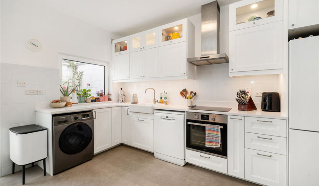 Commuter-friendly Quarters: Three turnkey terrace homes near Dublin City centre 1 commuter