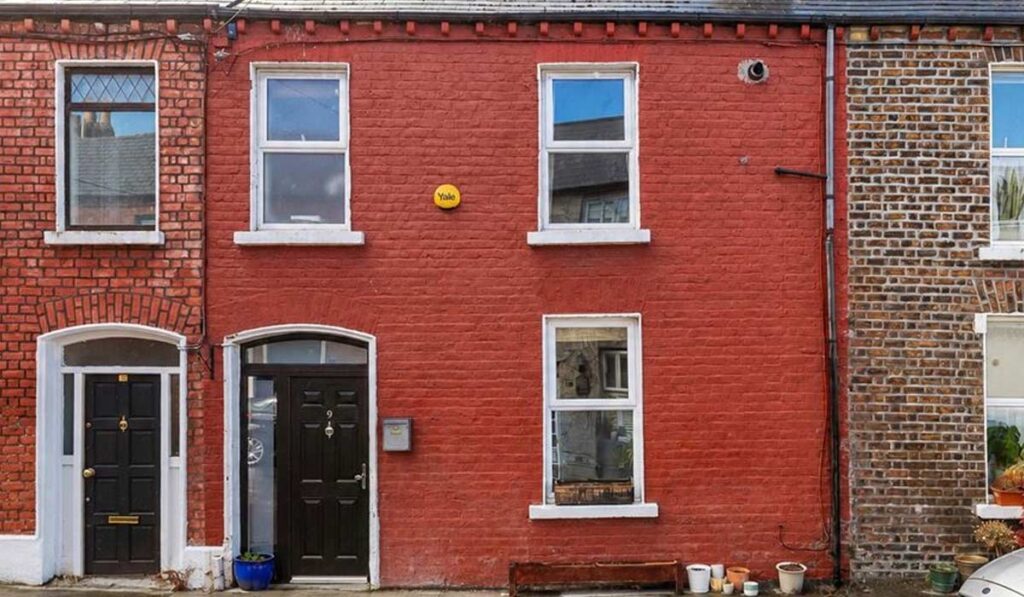 Two two-bed terraced homes in Dublin's most sought-after neighbourhoods for €395k 6 north strand 395k 1