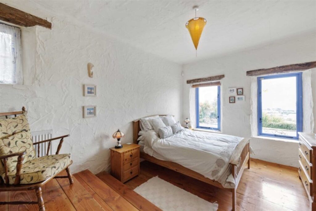 primary bedroom bed
