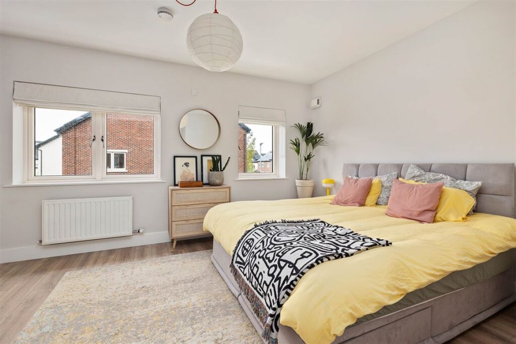 prinmary bedroom