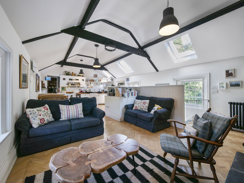 Riverside three-bed 1900s cottage in captivating setting, €350k 4 s 40