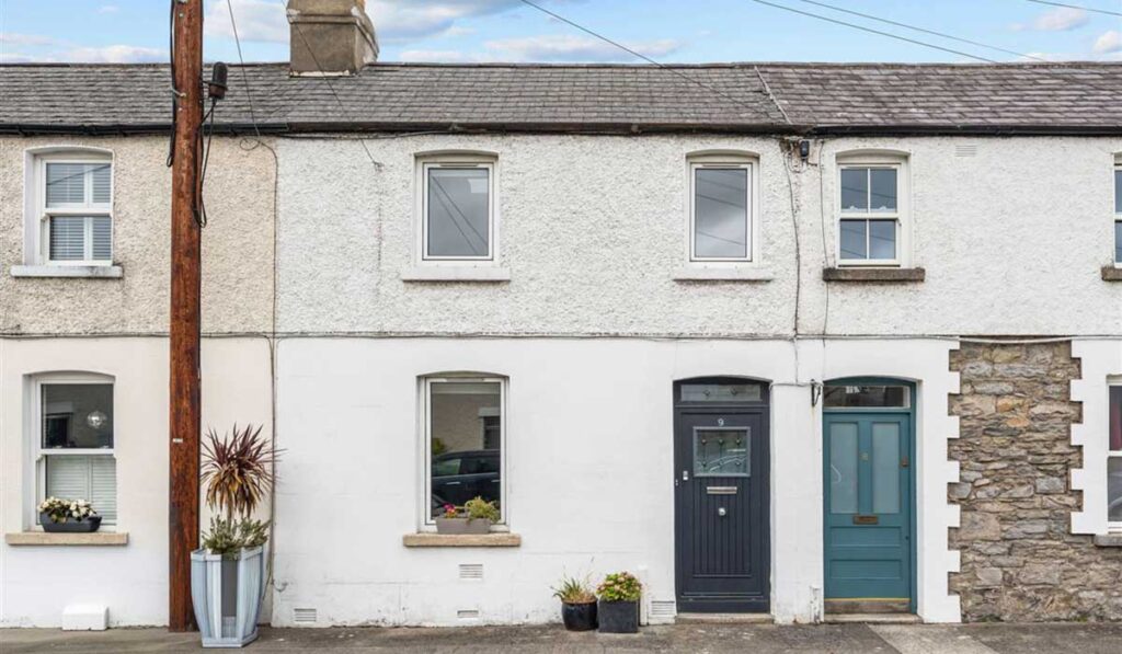 Commuter-friendly Quarters: Three turnkey terrace homes near Dublin City centre 12 z