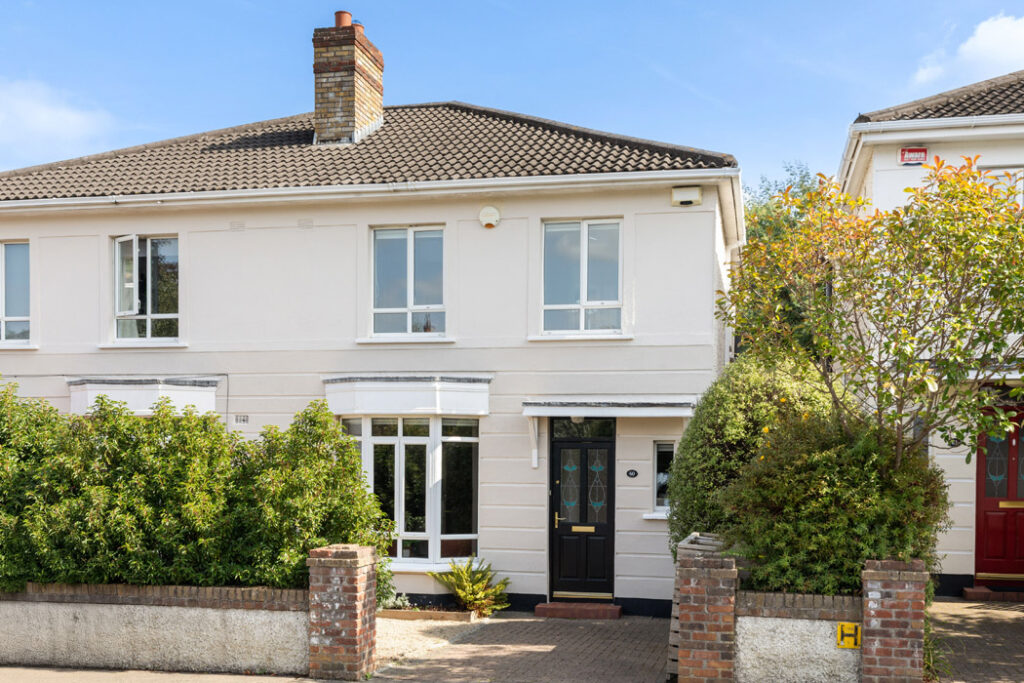 A Blackrock home fit for a Walsh sister, €895k, but which one? 2 60 Carysfort Park Exterior