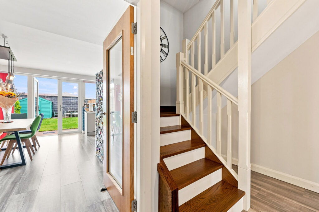 Well-connected four-bed D13 home within a 19-minute city centre commute 2 7N9A4801