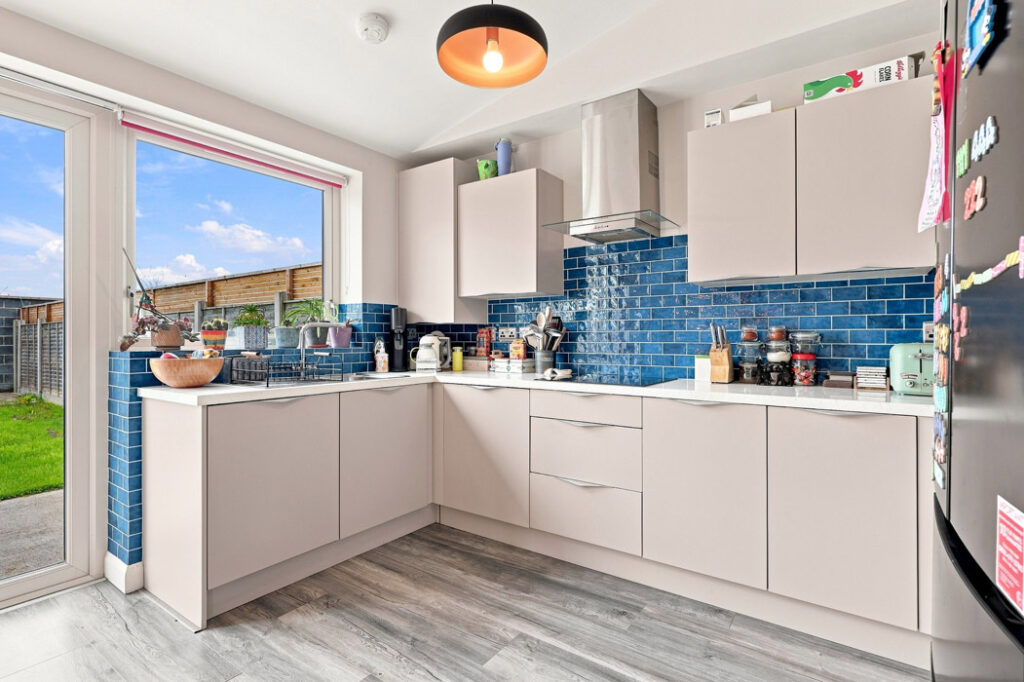 Well-connected four-bed D13 home within a 19-minute city centre commute 5 7N9A4813