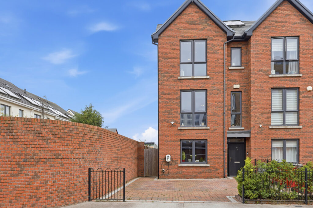 Well-connected four-bed D13 home within a 19-minute city centre commute 1 D13