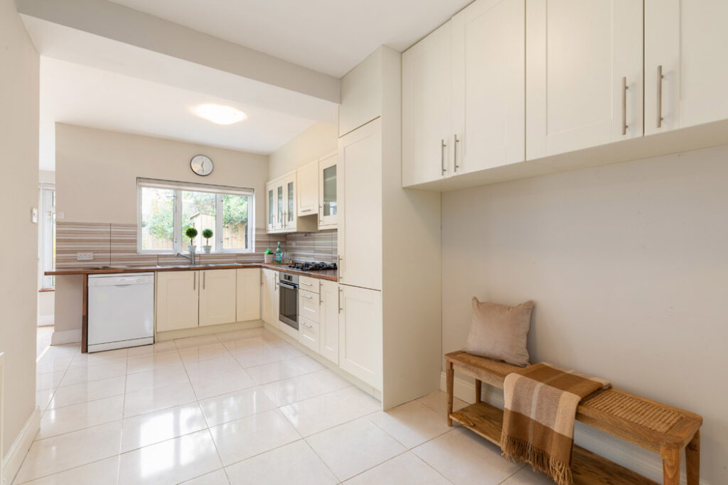 A Blackrock home fit for a Walsh sister, €895k, but which one? 7 93908 R 1 0 60 carysfort park 8843