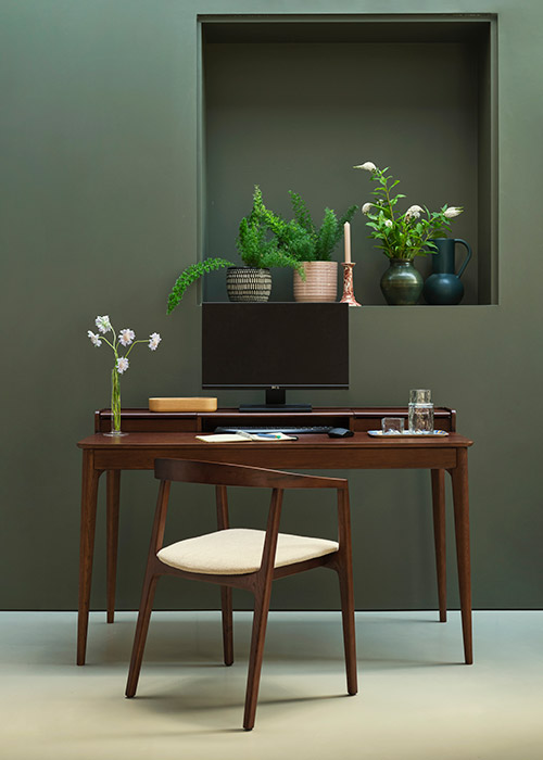 Desk 01